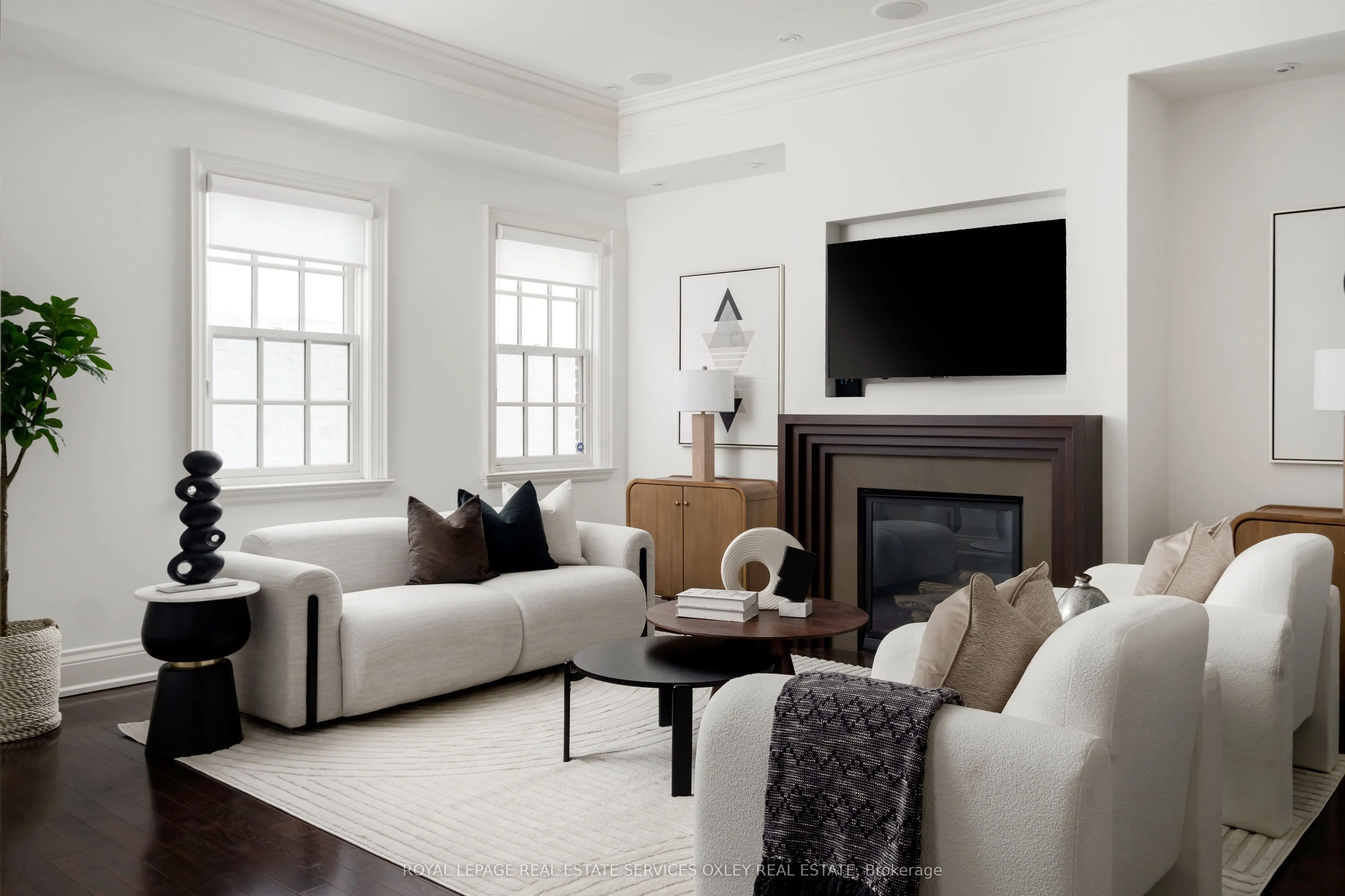 22 Birch Avenue, ON M4V 1C8