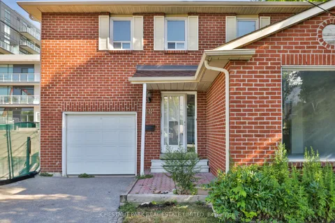 18 Dervock Crescent, ON M2K 1A7