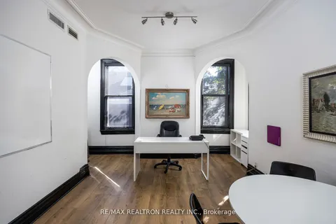 37 Madison Avenue, ON M5R 2S2