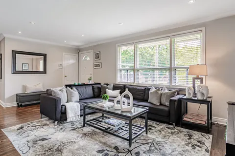 74 Alexis Boulevard, ON M3H 2P7