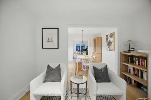 198 Broadway Avenue, ON M4P 1V9
