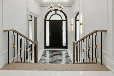 47 Danville Drive, ON M2P 1J2