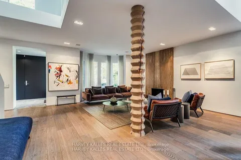 11 Shorncliffe Avenue, ON M4V 1S9