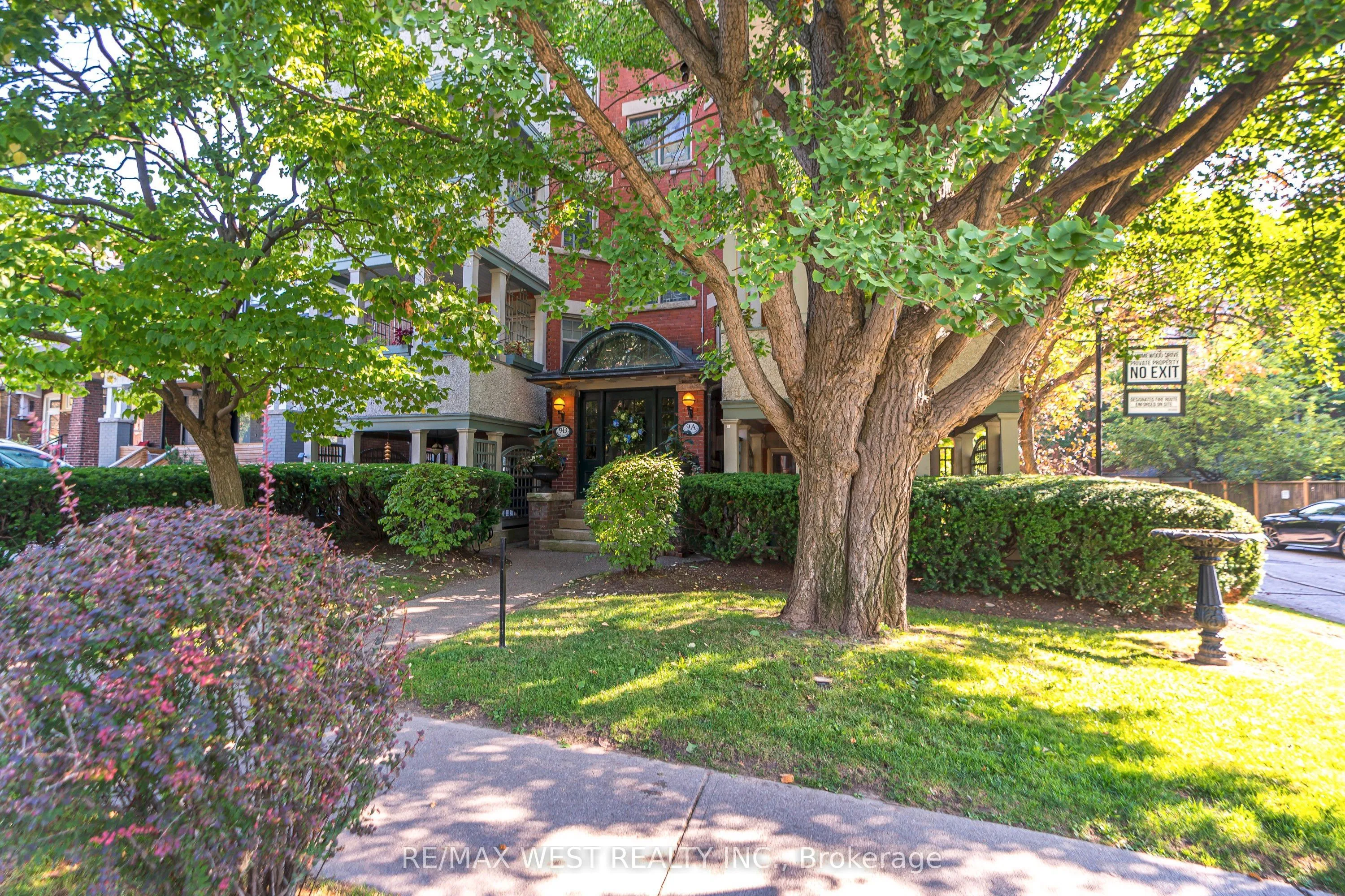 9B Humewood Drive, ON M6C 1C9