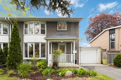 124 Marbury Crescent, ON M3A 2G4