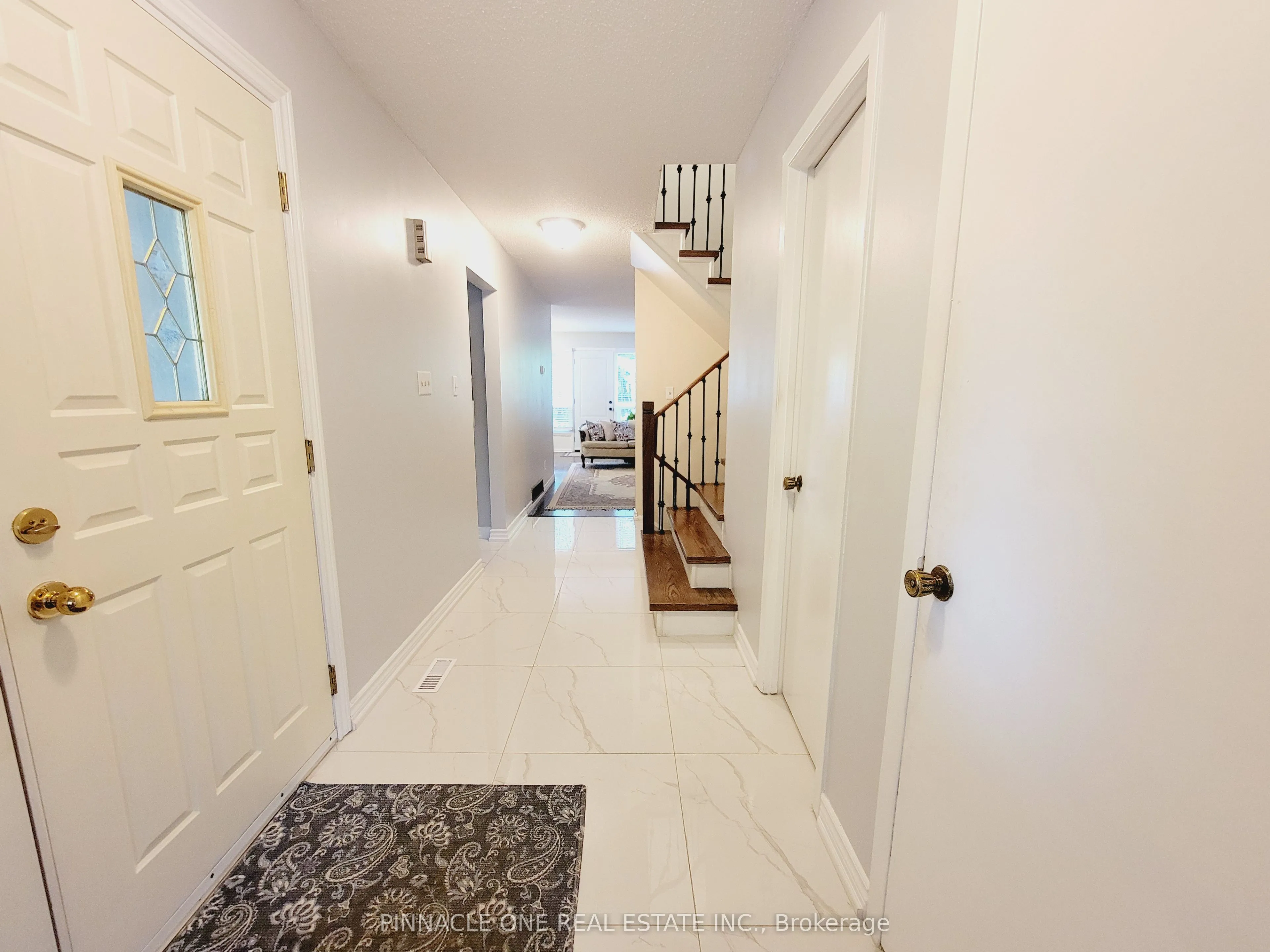 61 Applegate Crescent, ON M2H 2R5