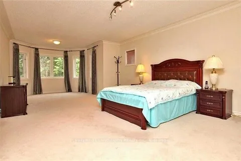 81 Green Meadows Circle, ON M2J 5G6