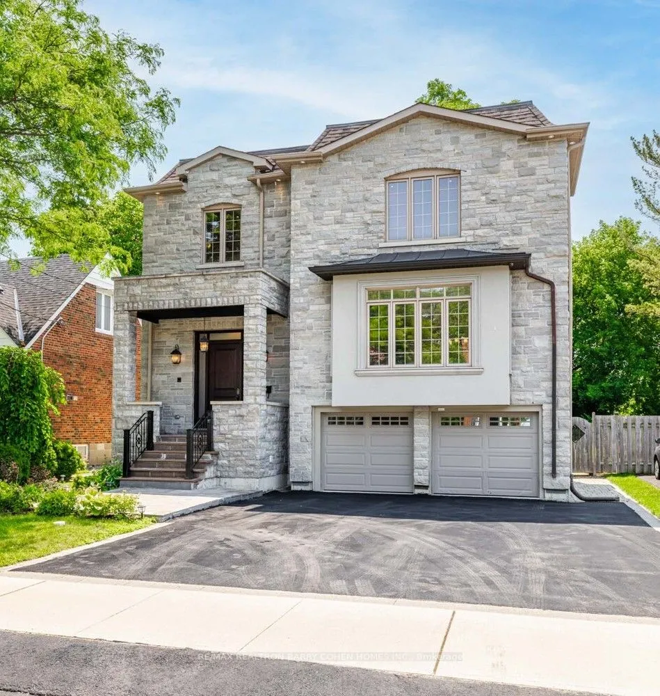 193 Bogert Avenue, ON M2N 1L1