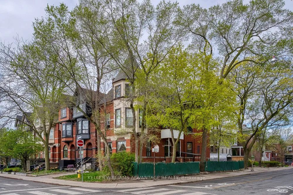 43 Dewson Street, ON M6H 1G6