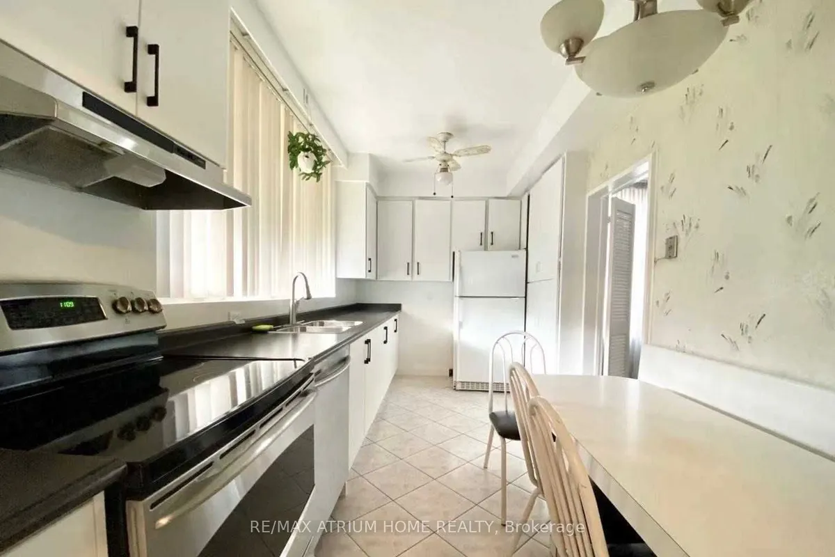 75 Stormont Avenue, ON M5N 2C3