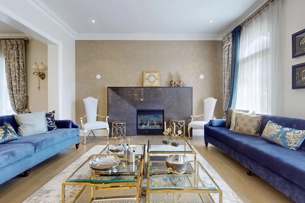 6 Blaine Drive, ON M3B 2G4