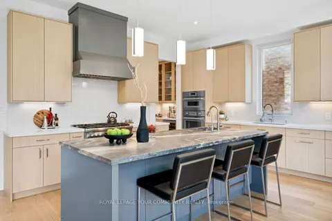 264 Joicey Boulevard, ON M5M 2V7