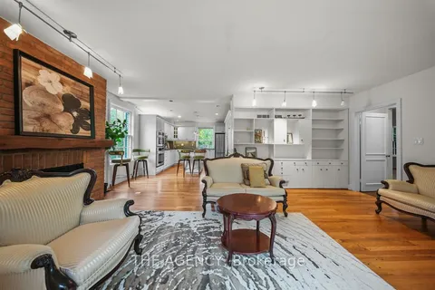 7 Gerald Street, ON M2L 2M4