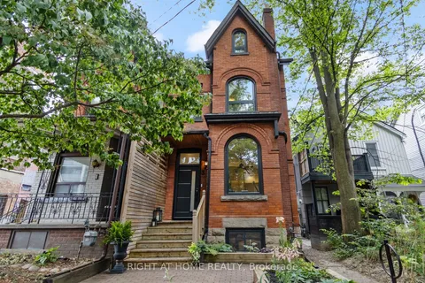 3 Olive Avenue, ON M6G 1T7