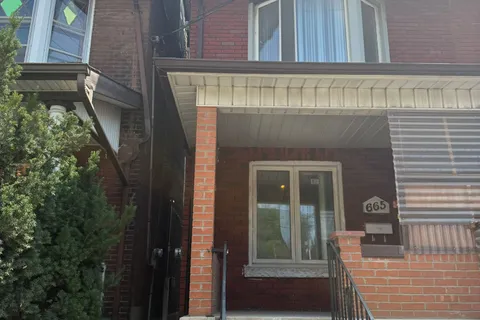 665 Ossington Avenue, ON M6G 3T6
