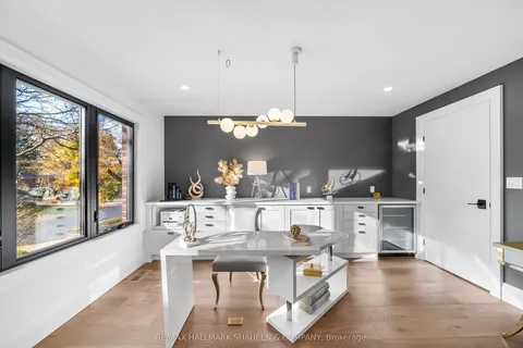 66 Parkhurst Boulevard, ON M4G 2E2