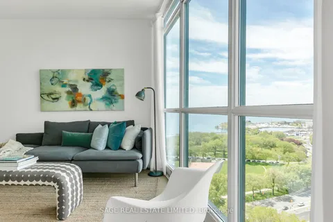 219 Fort York Boulevard, ON M5V 1B1