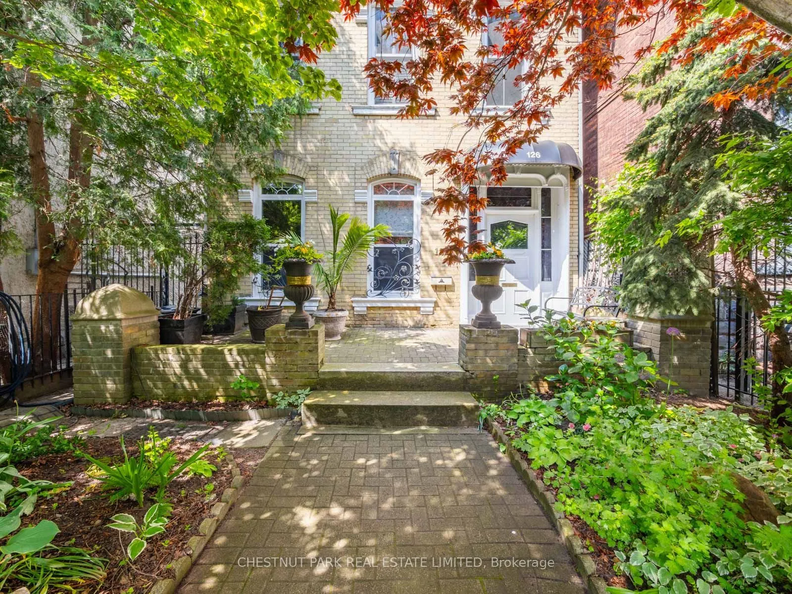 126 Seaton Street, ON M5A 2T3