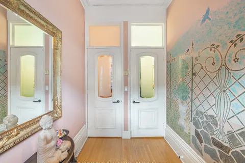 126 Seaton Street, ON M5A 2T3