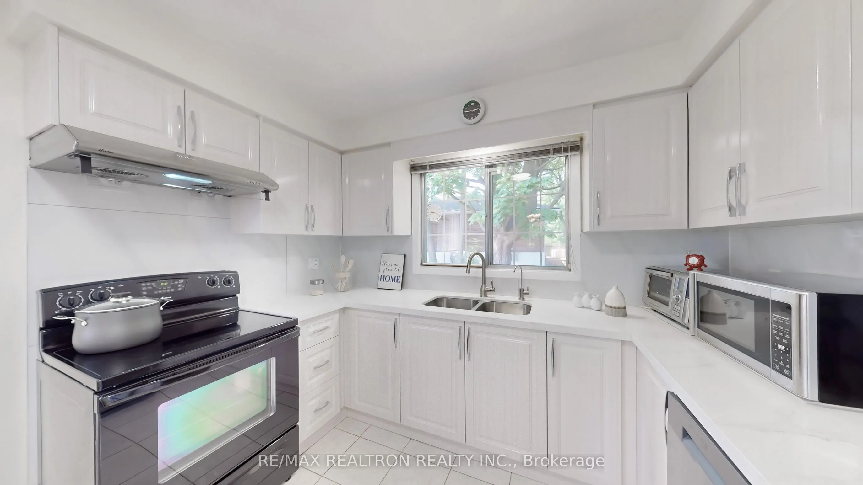 20 Zircon Court, ON M2H 2A1