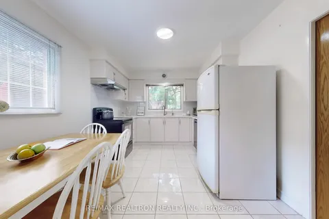 20 Zircon Court, ON M2H 2A1