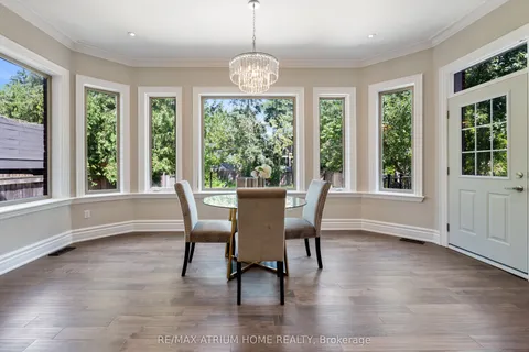 242 Parkview Avenue, ON M2N 3Z1