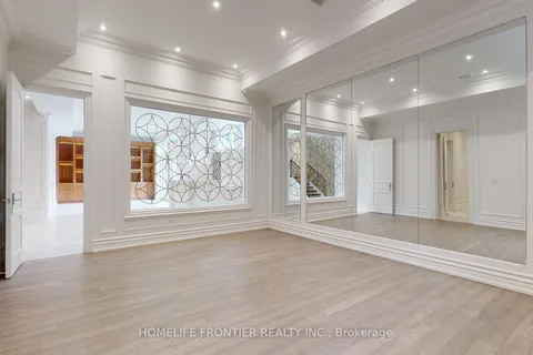 73 Lord Seaton Road, ON M2P 1K6