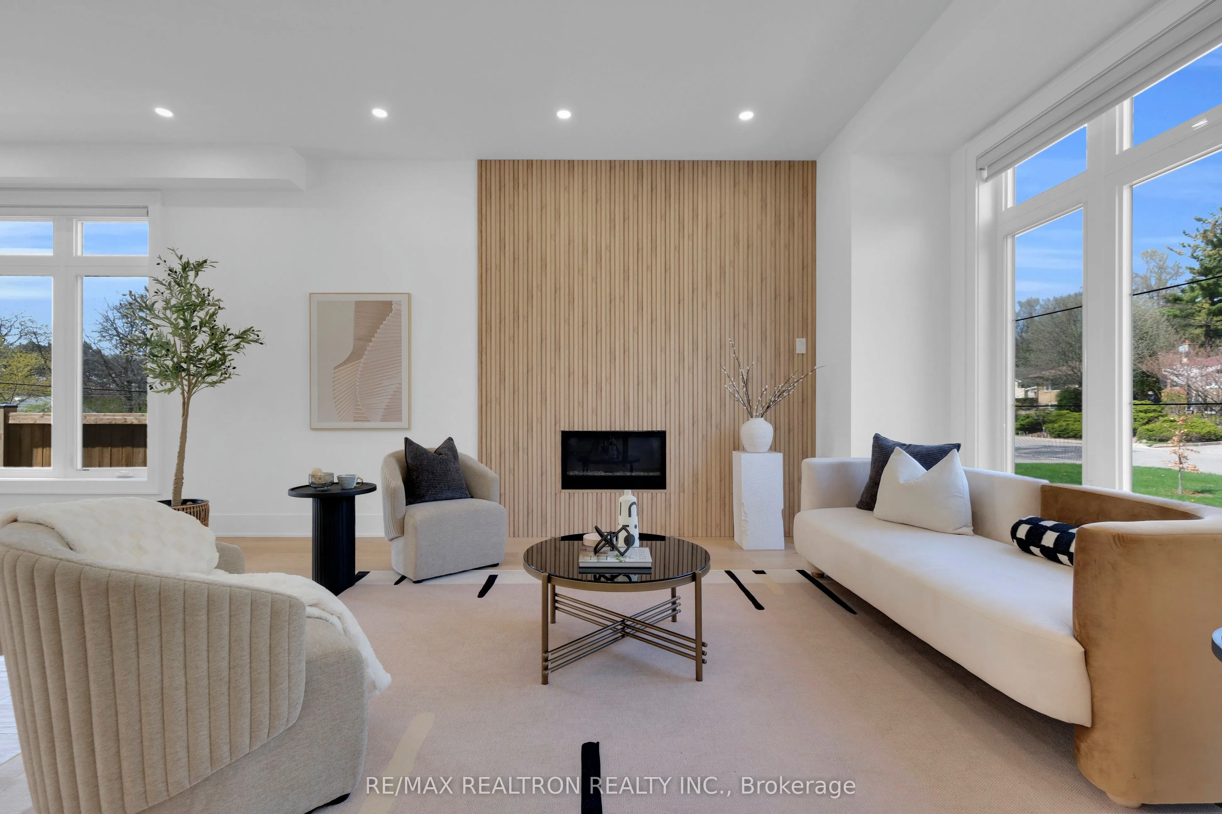 28 Ternhill Crescent, ON M3C 2E5