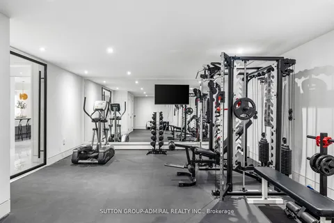 335 Lytton Boulevard, ON M5N 1R9