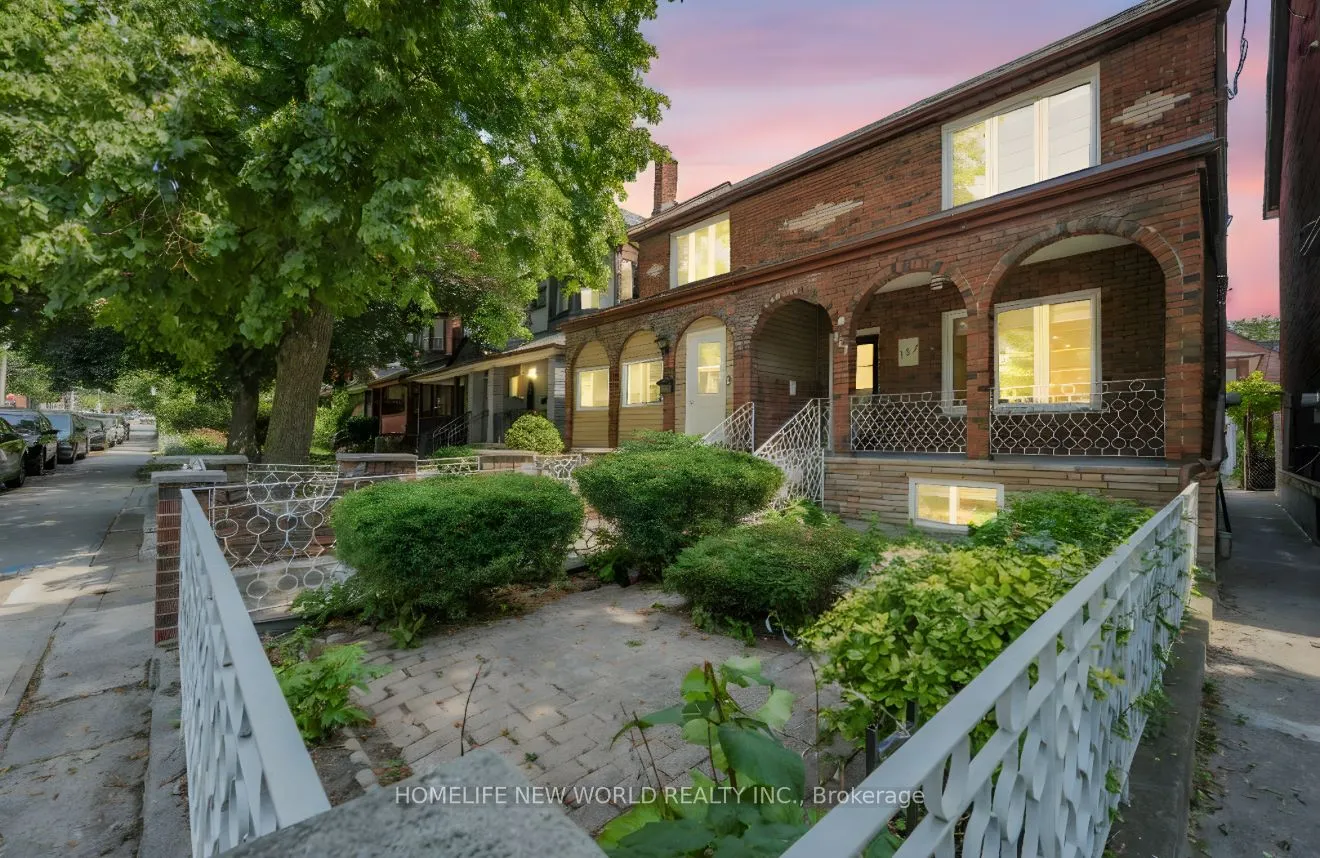 137 Gladstone Avenue, ON M6J 3L1