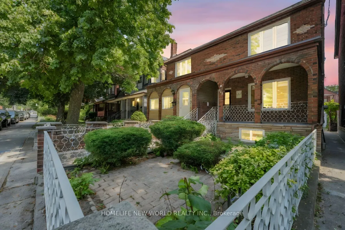 137 Gladstone Avenue, ON M6J 3L1