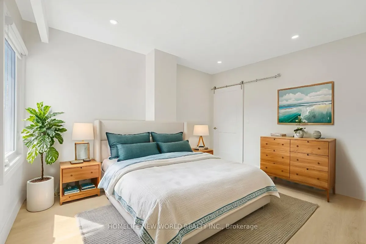 137 Gladstone Avenue, ON M6J 3L1