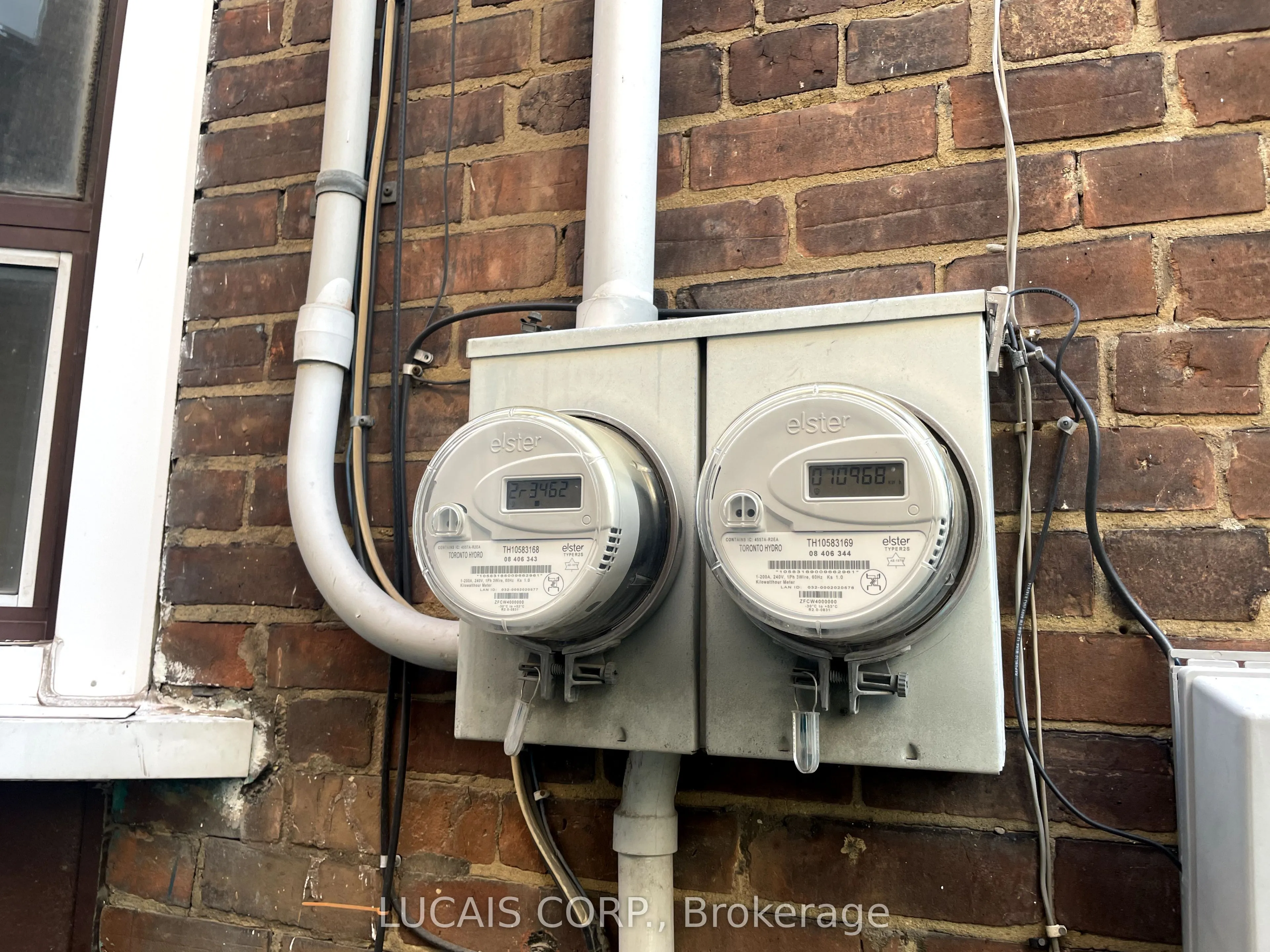 196 Beatrice Street, ON M6G 3G1