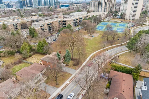 1 Hawksbury Drive, ON M2K 1M2