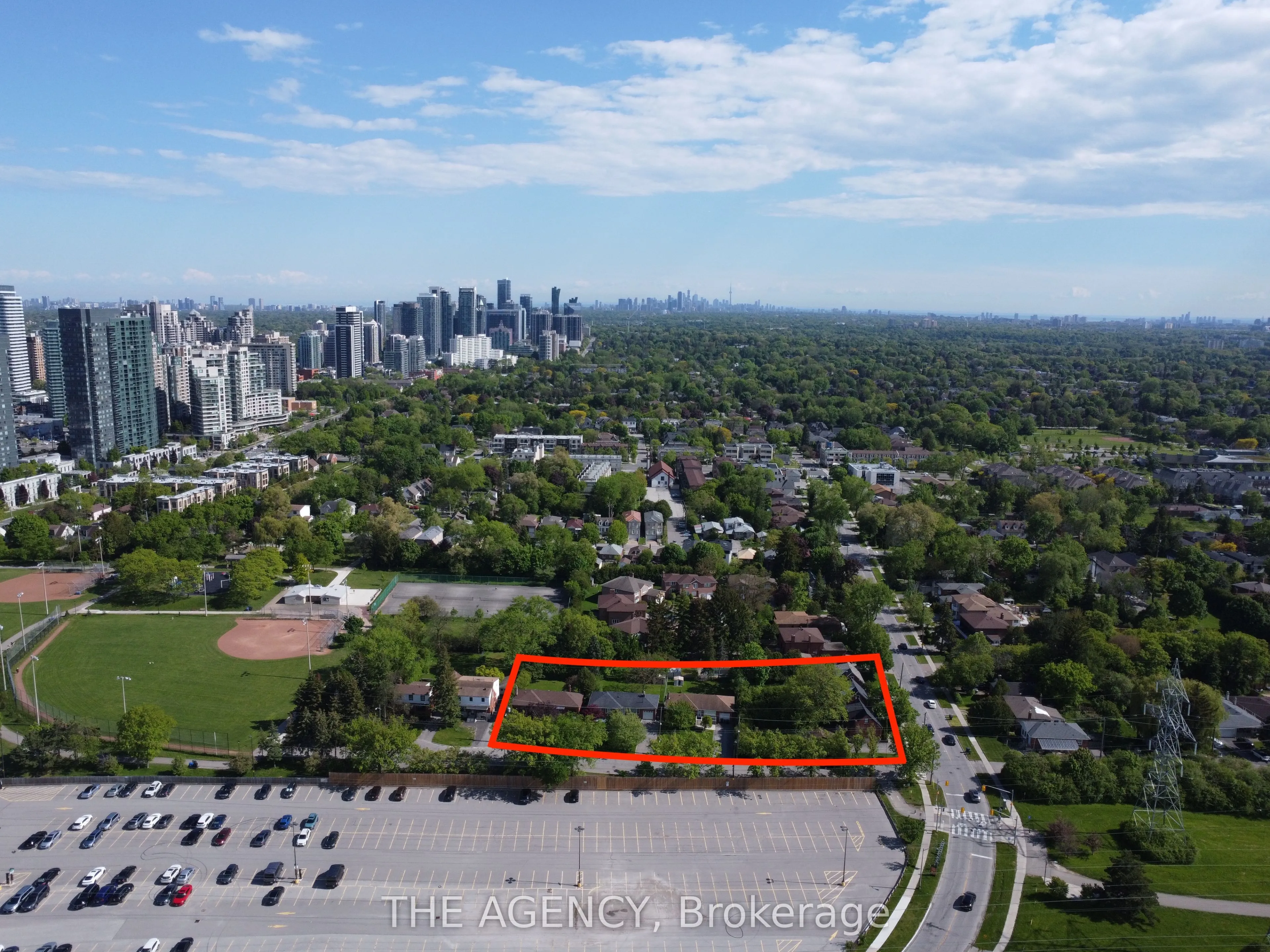 135 Blake Avenue, ON M2M 1B4