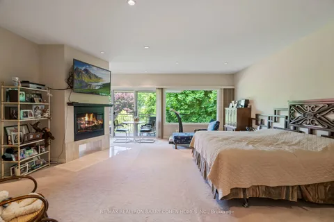 50 Park Lane Circle, ON M3C 2N2