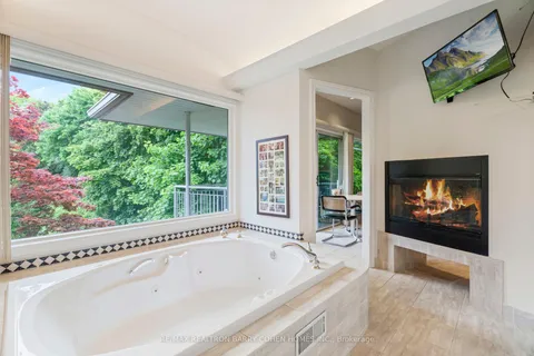 50 Park Lane Circle, ON M3C 2N2