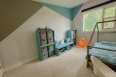 178 Three Valleys Drive, ON M3A 3L8