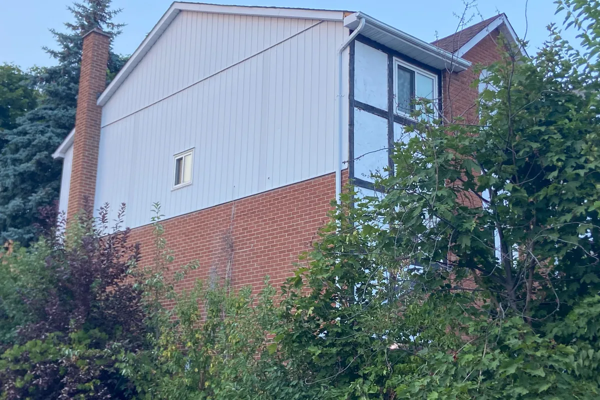 28 Festival Drive, ON M2R 3V1