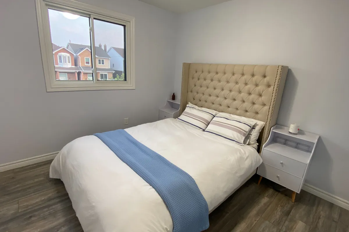 28 Festival Drive, ON M2R 3V1