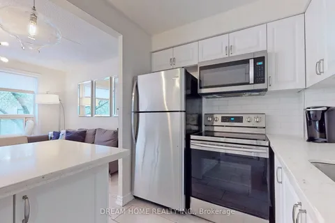 61 Cameron Street, ON M5T 2H1