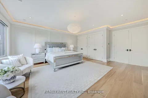 232 Ellerslie Avenue, ON M2N 1Y4