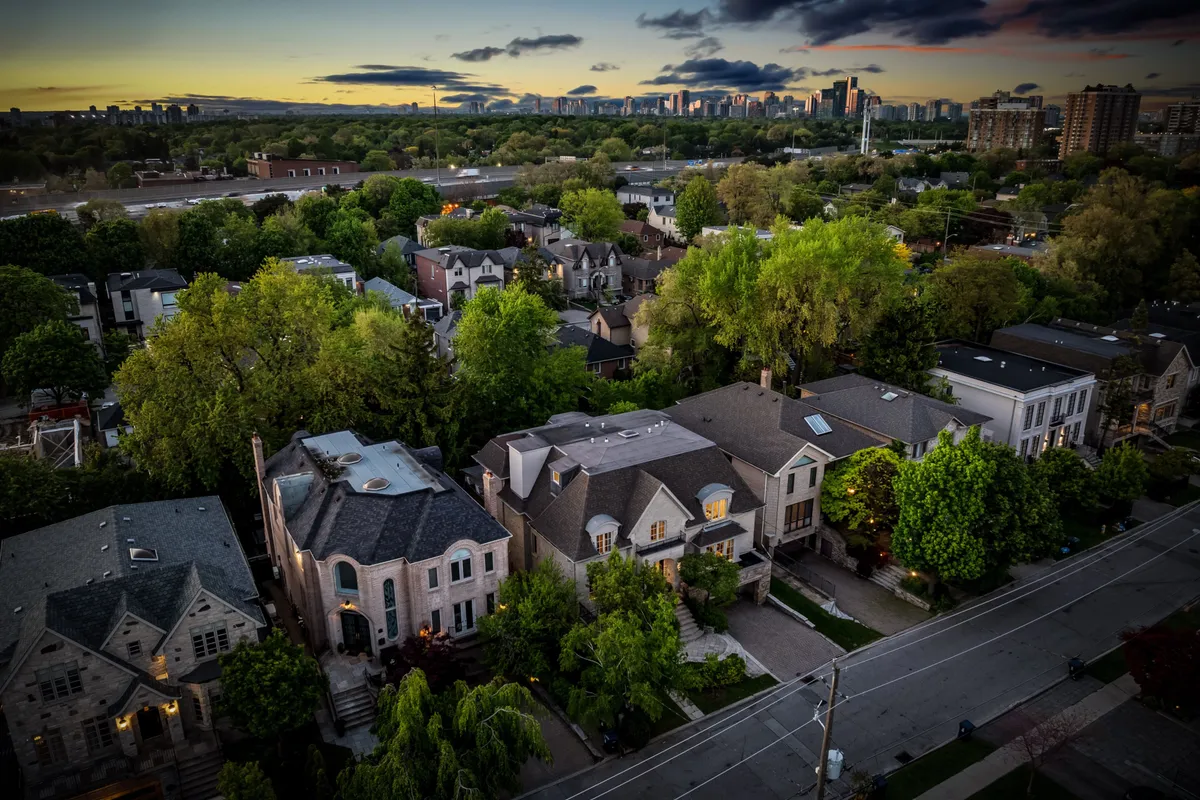 208 Carmichael Avenue, ON M5M 2X3