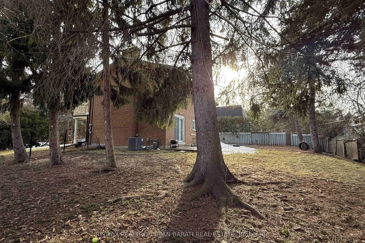 298 Newton Drive, ON M2M 2P8