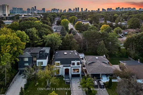 52 Burbank Drive, ON M2K 1N2