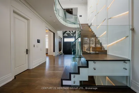 52 Burbank Drive, ON M2K 1N2