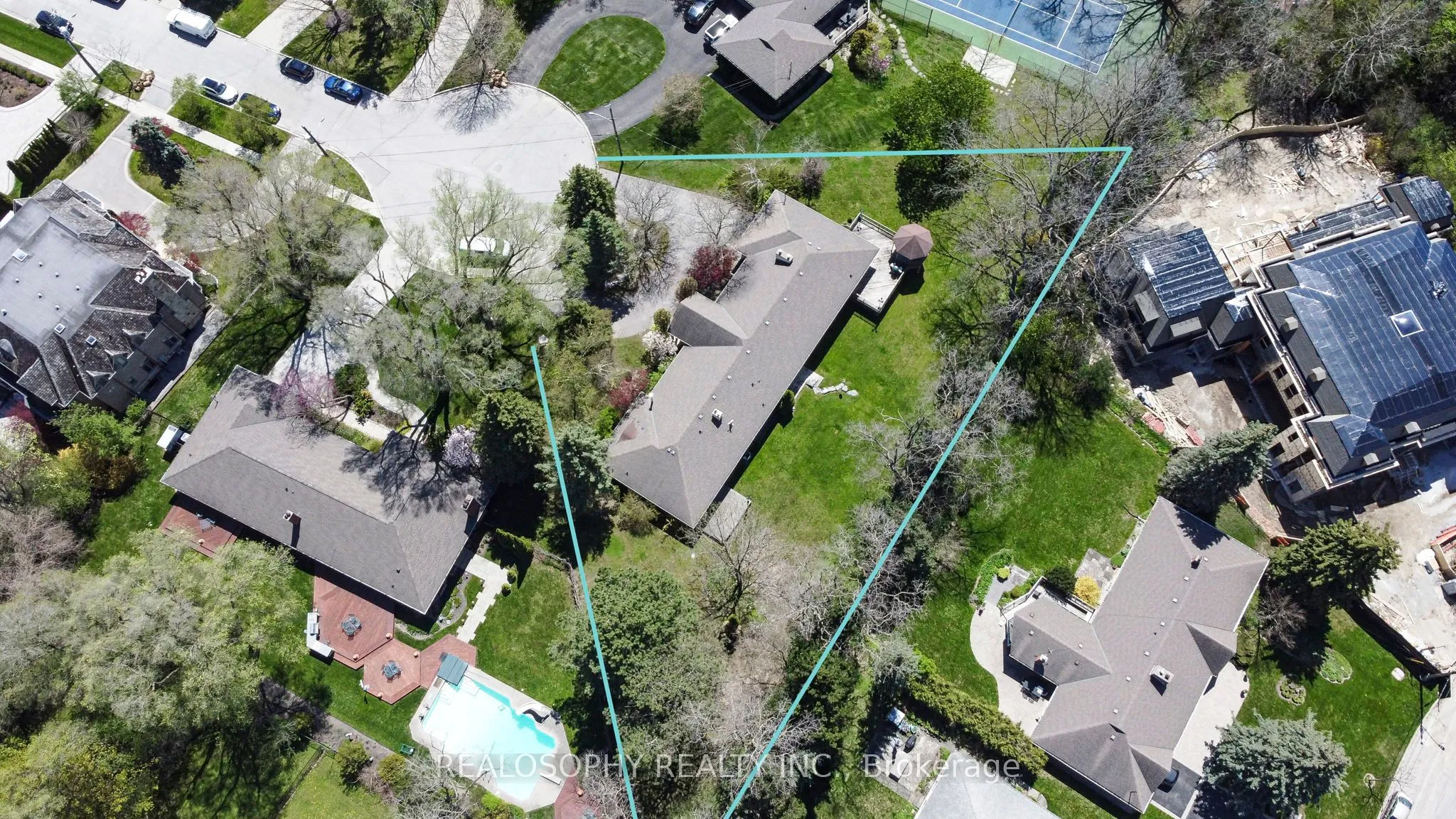 7 Purling Place, ON M3B 1V4