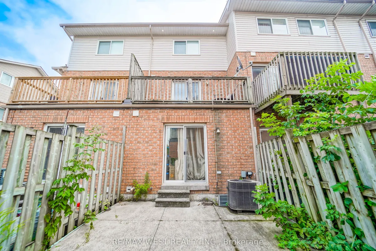 99 Sufi Crescent, ON M4A 2X2