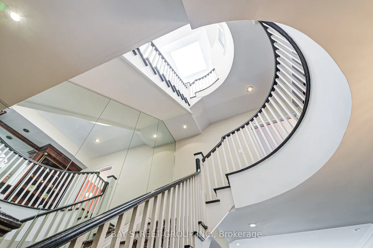 529 Davenport Road, ON M5R 3R5