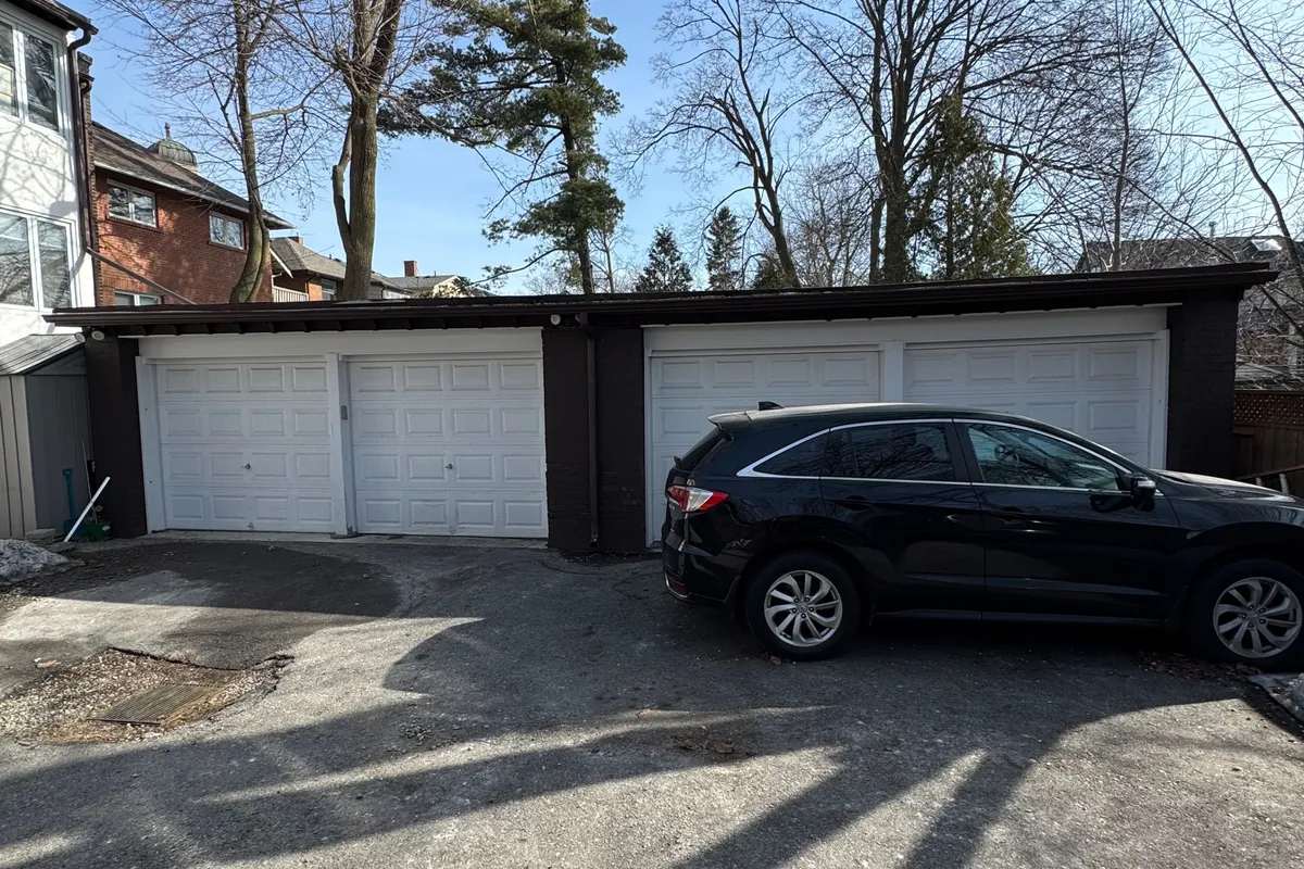 179 St Clair Avenue, ON M4T 1N9